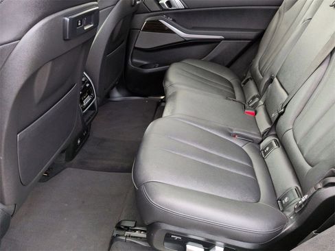 Used 2020 BMW X7 xDrive40i w/ Premium Package image 26