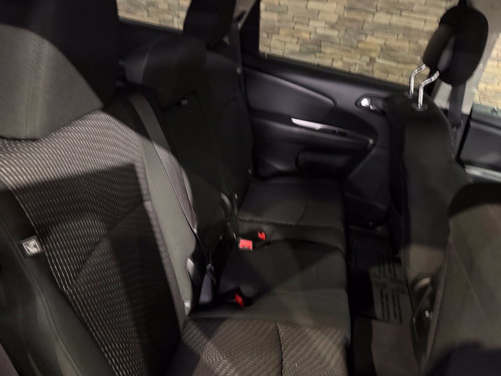 Used 2019 Dodge Journey SE w/ Connectivity Group FWD image 31
