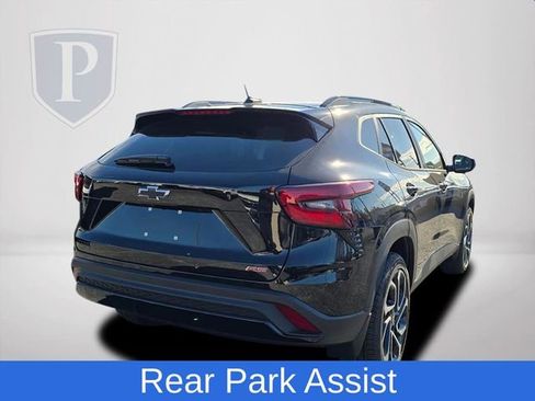 New 2026 Chevrolet Trax RS w/ Sunroof Package image 7