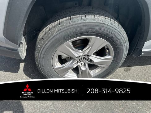 Used 2025 Toyota RAV4 XLE AWD/4WD image 19