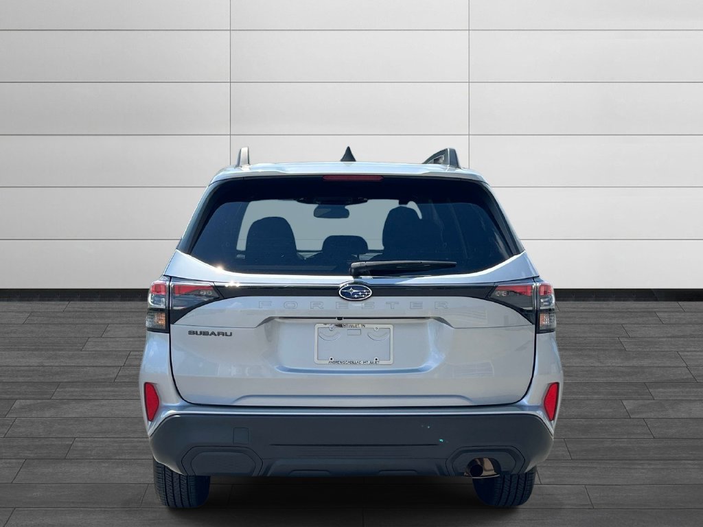 Used 2025 Subaru Forester Premium AWD/4WD image 4