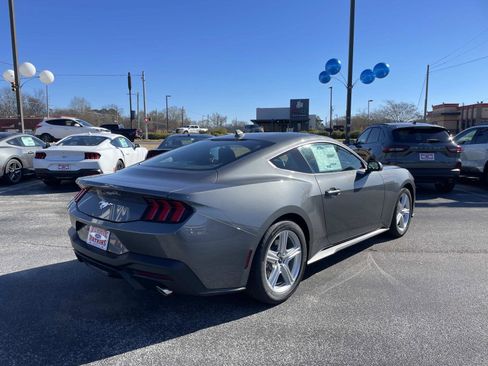 New 2026 Ford Mustang Coupe image 3