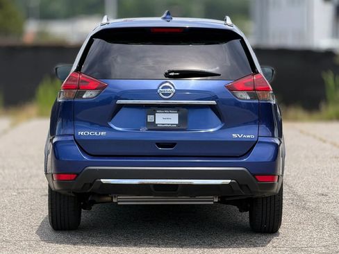 Used 2018 Nissan Rogue SV AWD/4WD image 4