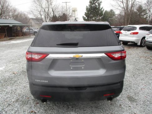 Used 2020 Chevrolet Traverse LS image 4