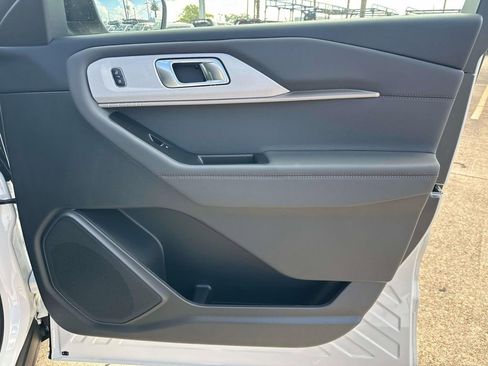 New 2025 Ford Explorer Active w/ Active Comfort Package image 14