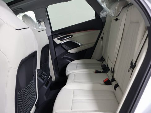 New 2025 Audi Q5 Premium Plus image 23