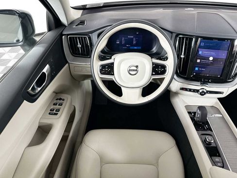 Used 2025 Volvo XC60 B5 Plus w/ Protection Package Premier image 20
