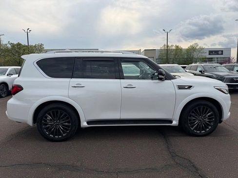 Certified 2024 INFINITI QX80 Premium Select w/ All-Season Package image 8