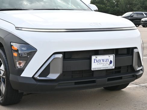 Used 2025 Hyundai Kona SEL AWD/4WD image 28