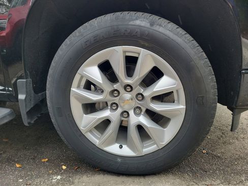 Used 2022 Chevrolet Silverado 1500 Custom image 10