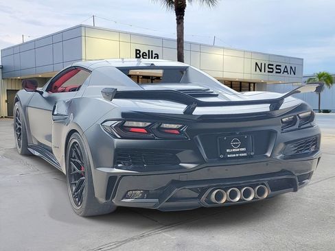 Used 2024 Chevrolet Corvette Z06 RWD image 5