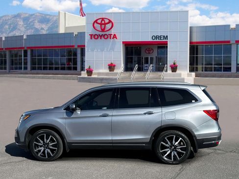Used 2021 Honda Pilot Touring image 6