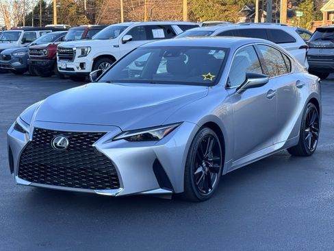 Used 2022 Lexus IS 300 image 2