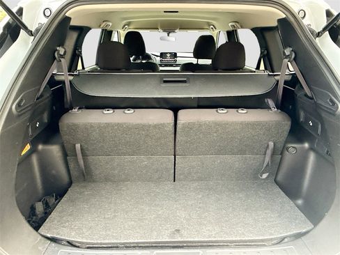 Used 2024 Mitsubishi Outlander ES image 27