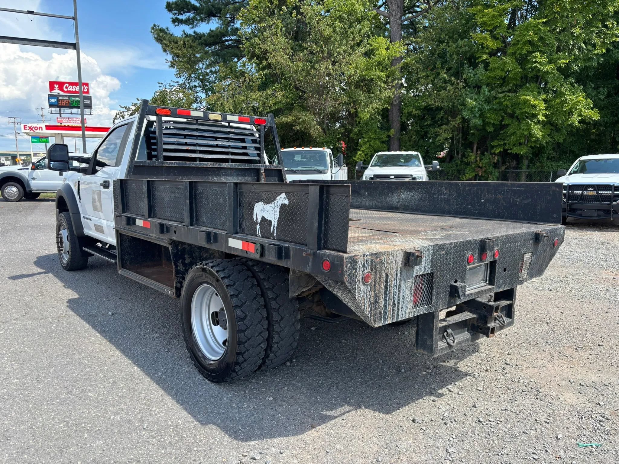 Used 2019 Ford F550 4x4 Regular Cab Super Duty image 3