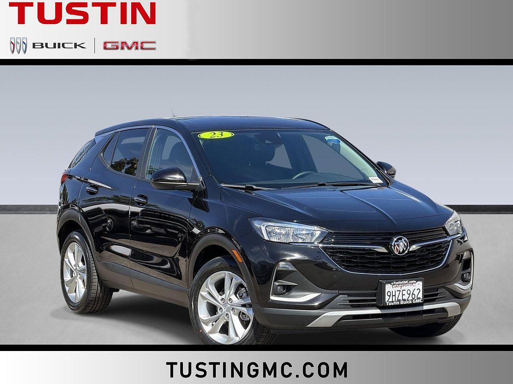 Used 2023 Buick Encore GX Preferred w/ Cold Weather Comfort Package FWD image 1
