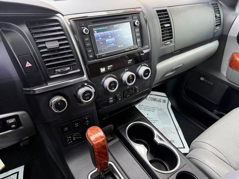 Used 2019 Toyota Sequoia Platinum image 28