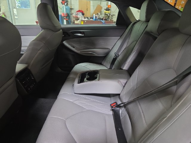 Used 2019 Toyota Avalon Limited w/ Advanced Safety Package FWD image 38