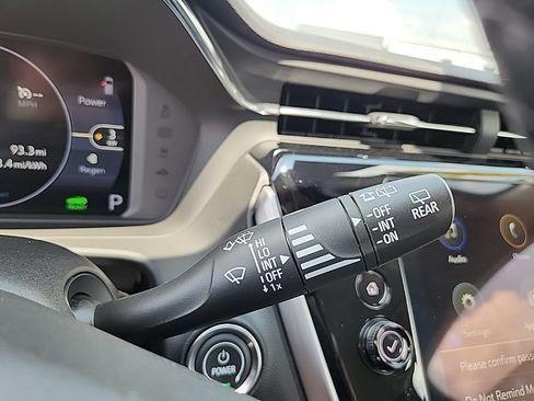 Used 2023 Chevrolet Bolt EUV LT w/ Comfort Package FWD image 17