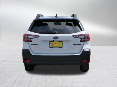 Used 2025 Subaru Outback Onyx Edition AWD/4WD image 6