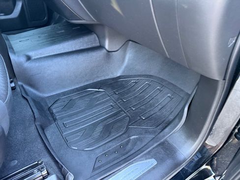 Used 2020 GMC Sierra 1500 Elevation w/ Elevation Value Package image 18