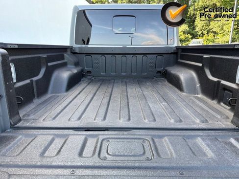 Used 2022 Jeep Gladiator Overland AWD/4WD image 15