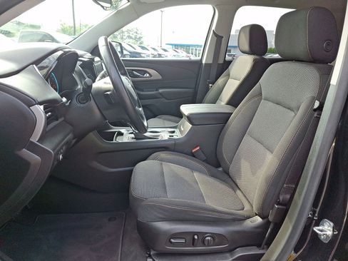 Certified 2020 Chevrolet Traverse LT w/ Driver Confidence II Package AWD/4WD image 11