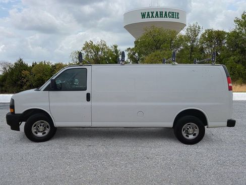 Used 2022 Chevrolet Express 2500 Extended w/ Driver Convenience Package RWD image 3