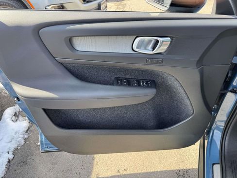 Certified 2023 Volvo XC40 B5 Plus w/ Driver Assist Package image 14