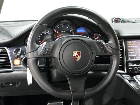 Used 2011 Porsche Panamera image 5