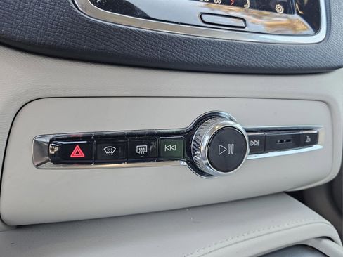 Used 2023 Volvo XC90 B5 Core w/ Protection Package Premier image 14