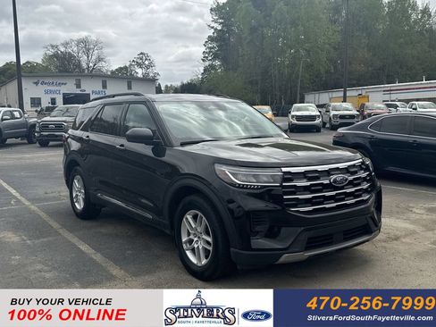 Used 2025 Ford Explorer Active image 1