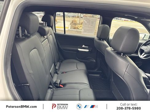 Used 2022 Mercedes-Benz GLB 250 4MATIC image 21