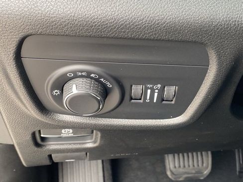 New 2025 Jeep Grand Cherokee L Laredo image 26