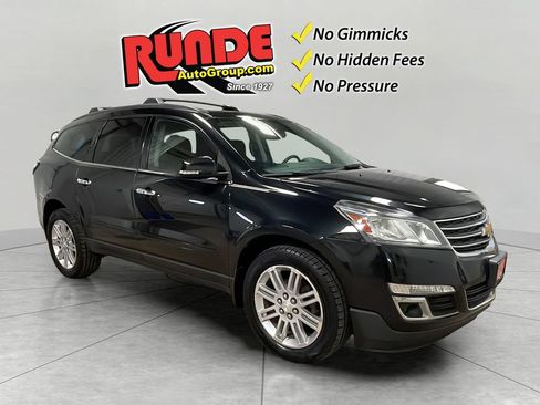 Used 2015 Chevrolet Traverse LT w/ Style and Technology Package FWD image 8
