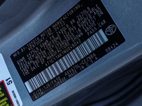 Used 2022 Toyota Camry LE image 32