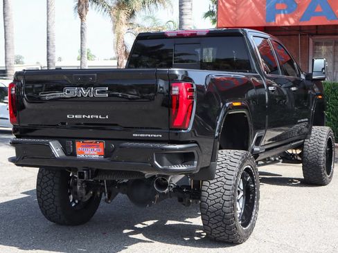 Used 2024 GMC Sierra 2500 Denali Ultimate w/ Max Trailering Package AWD/4WD image 12