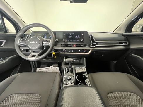 Used 2024 Kia Sportage LX image 10