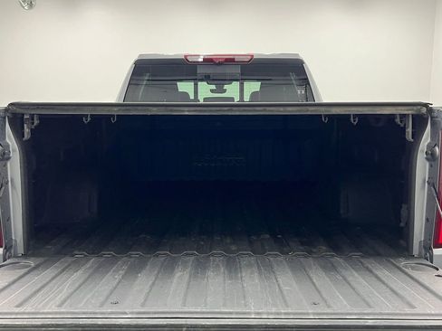 Used 2022 Chevrolet Silverado 1500 High Country w/ Technology Package image 21