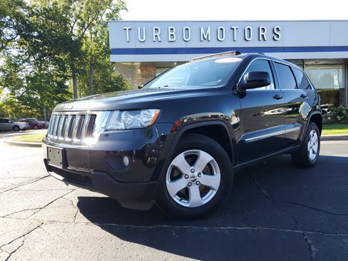 Used 2013 Jeep Grand Cherokee Laredo image 1