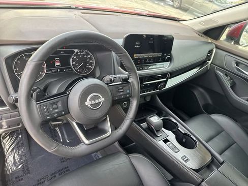 Used 2023 Nissan Rogue SL w/ SL Premium Package image 16