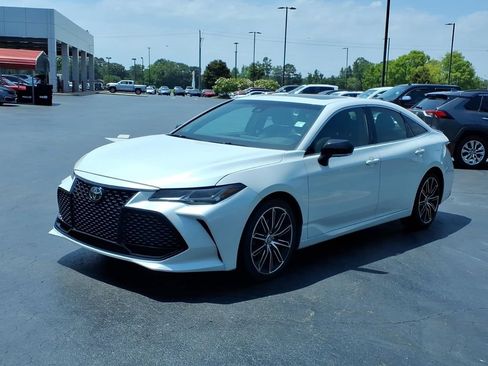 Used 2019 Toyota Avalon Touring w/ Advanced Safety Package FWD image 7