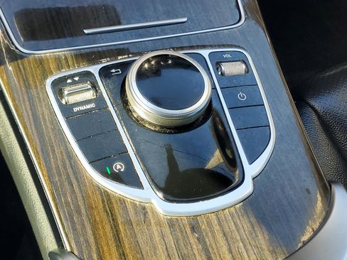 Used 2018 Mercedes-Benz C 300 Sedan image 23