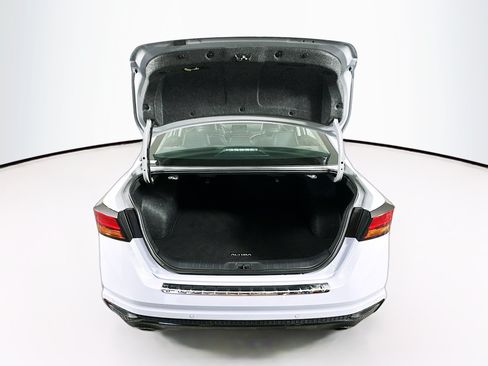 Used 2023 Nissan Altima 2.5 SR FWD image 27