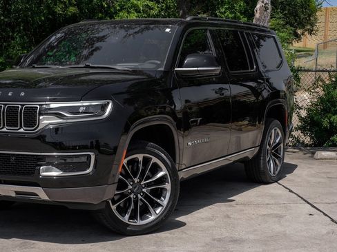 Used 2022 Jeep Wagoneer Series III w/ Premium Group I image 14