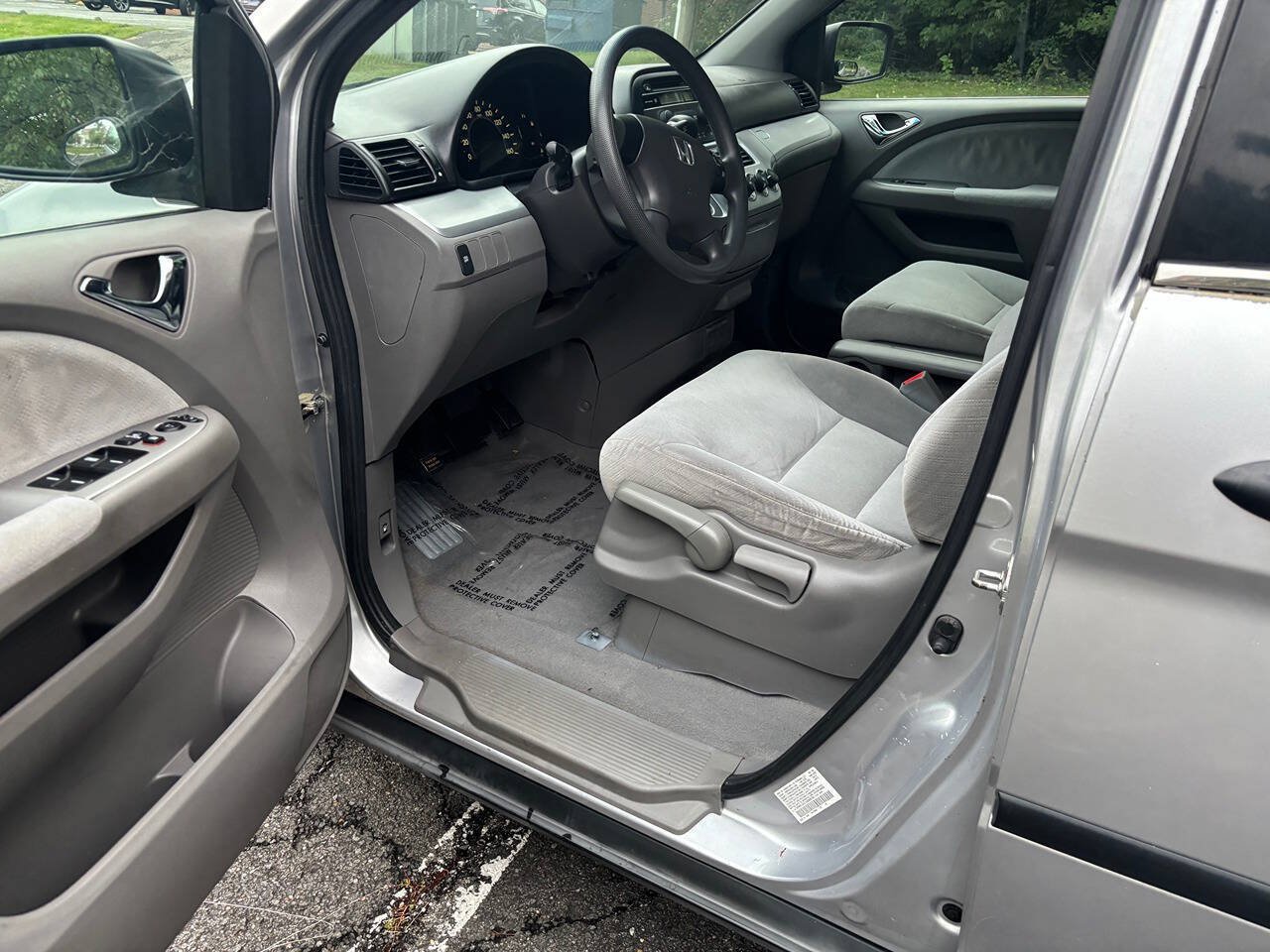 Used 2010 Honda Odyssey LX image 14