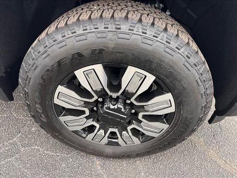 New 2026 GMC Sierra 2500 Denali w/ Denali Reserve Package image 12