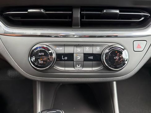 New 2026 Buick Envista Preferred image 14