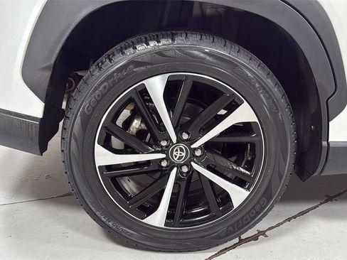 Certified 2024 Toyota Corolla Cross XSE w/ Convenience Package image 22