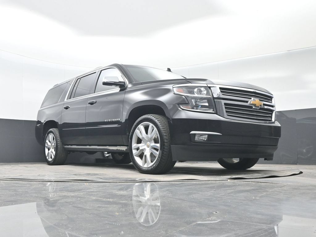 Used 2018 Chevrolet Suburban Premier AWD/4WD image 33